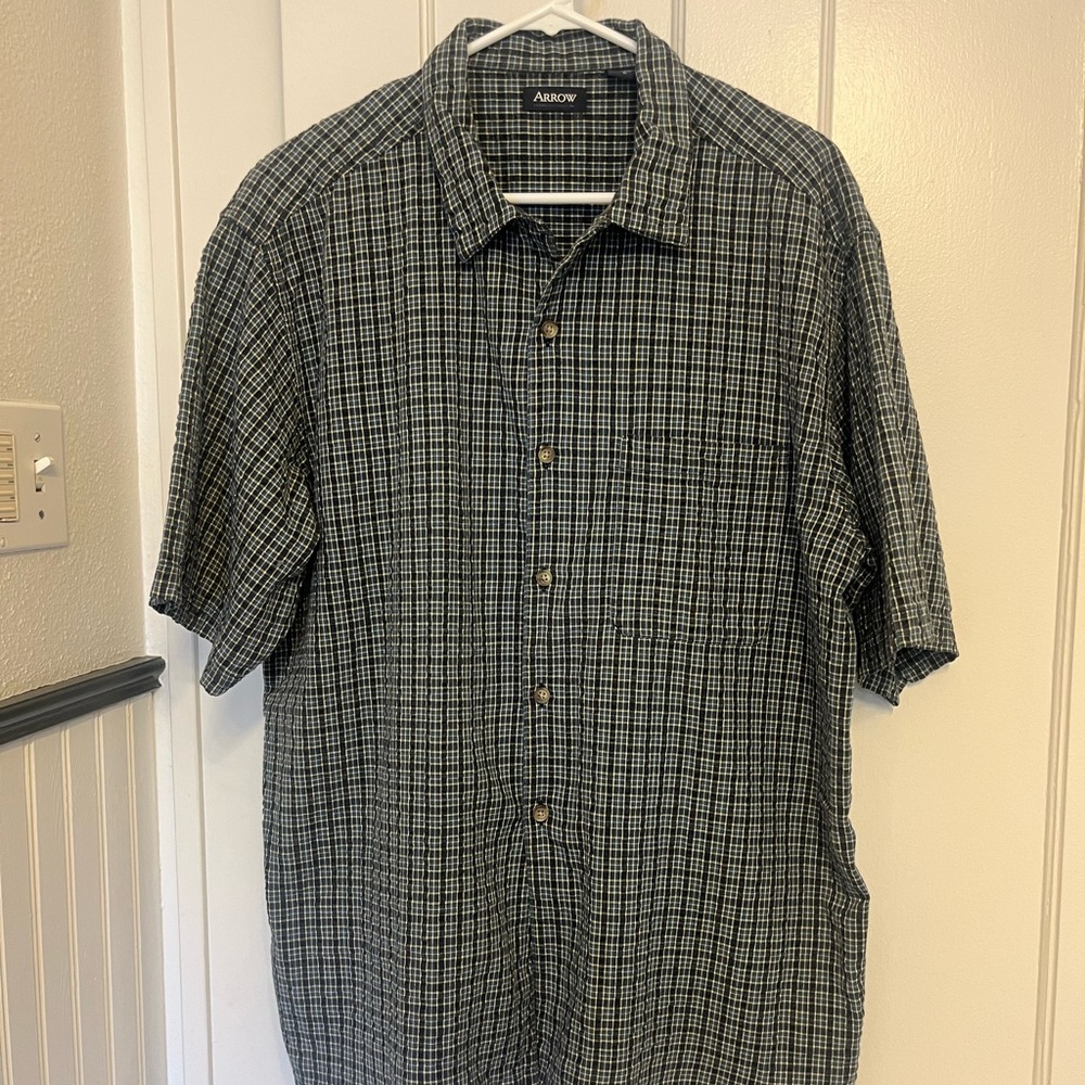 Arrow men’s large button up shirt